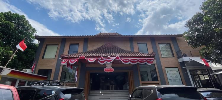 Bu Sepuh GuestHouse图片