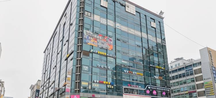 华亭酒店君(Hwajeong Jun Hotel)图片