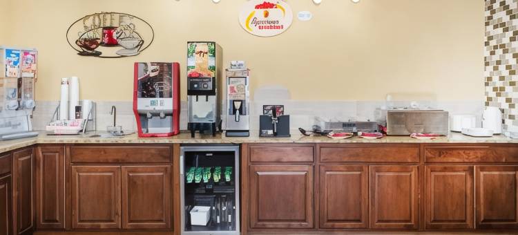 沃伦斯堡温德姆速8酒店(Super 8 by Wyndham Warrensburg)图片