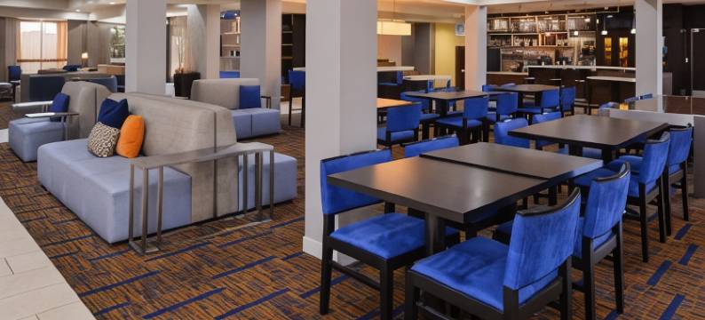 布朗迪尔米尔沃基万怡酒店(Country Inn & Suites by Radisson, Brown Deer - Milwaukee North)图片