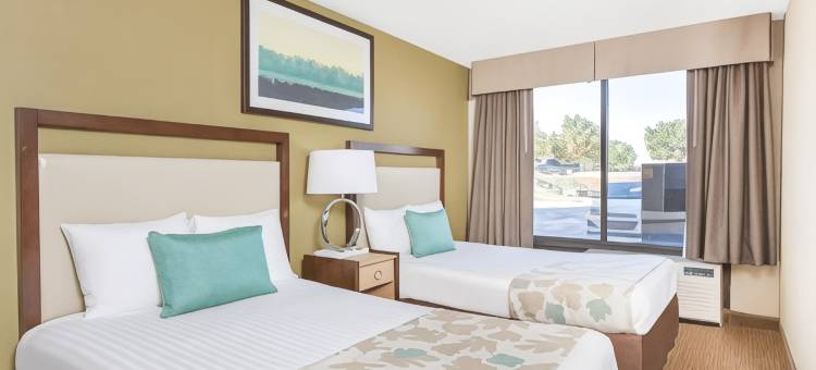 米德韦斯特城廷克空军基地浩枫温德姆公寓(Hawthorn Suites by Wyndham Midwest City Tinker AFB)图片