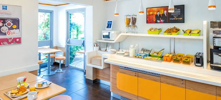 宜必思快捷裴吉斯圣拉斐尔 A8 酒店(Ibis Budget Fréjus Saint-Raphaël Capitou A8)图片