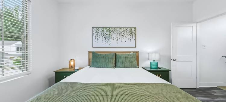 橡树小屋现代两卧室度假屋(Oaks Cottages Modern 2BR Retreat)图片