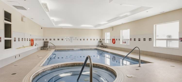 Holiday Inn & Suites 劳埃德明斯特(Holiday Inn & Suites LLOYDMINSTER by IHG)图片