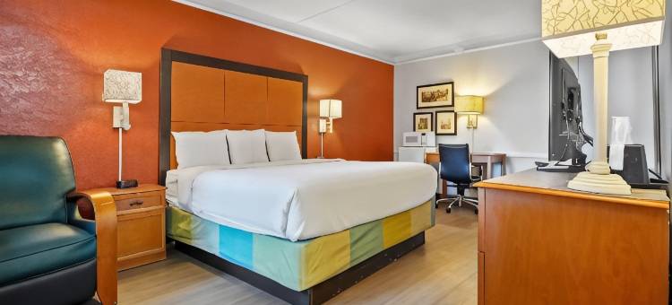 温德姆旗下拉昆塔温德姆酒店-科斯塔梅萨/纽波特海滩(La Quinta Inn by Wyndham Costa Mesa / Newport Beach)图片