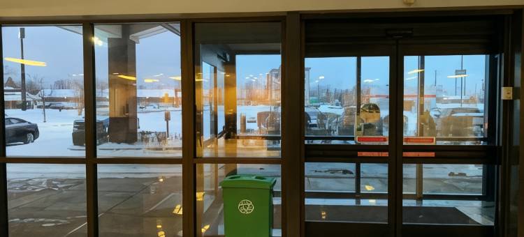 卡拉马祖凯隆酒店(Clarion Inn I-94 Near Expo Center)图片