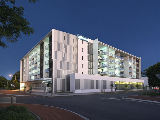 麦凯凯雷街盛橡套房酒店