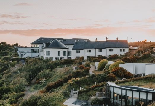 Gara Rock Hotel Overview