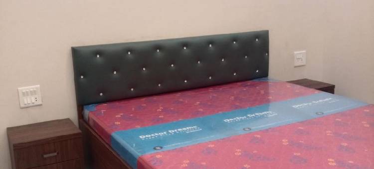 位于索恩卡特奇的1卧室别墅-557.4182平方米|带1个独立浴室(White House Farmhouse with Pool)图片