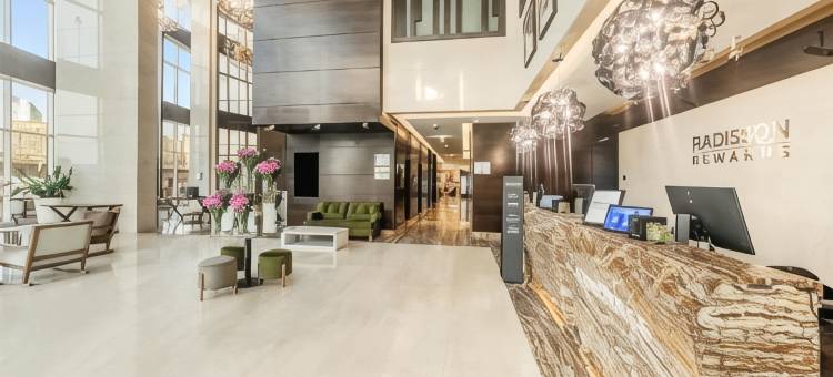 迪拜运河景观丽笙酒店(Radisson Blu Hotel Dubai Canal View)图片