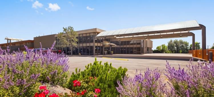 拉顿贝斯特韦斯特优质酒店(Best Western Plus Raton Hotel)图片