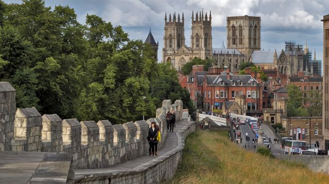 <4天>【英國之約 如約而至】·湖區國家公園+逃婚小鎮+約克+愛丁堡城堡+劍橋大學+自選英式下午茶體驗+夏季自選蒸汽小火車