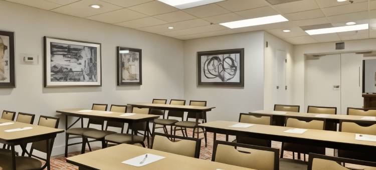 凤凰城比尔特摩Homewood Suites by Hilton(Homewood Suites by Hilton Phoenix - Biltmore)图片