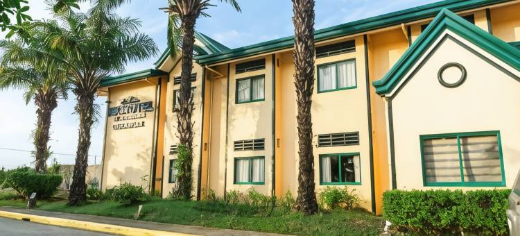 甲万那端麦客达温德姆酒店(Microtel by Wyndham Cabanatuan)图片