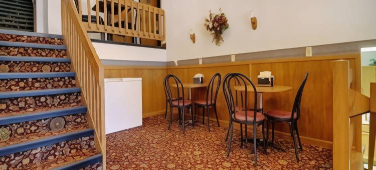 温德姆速8酒店柯克斯维尔-大学区(Super 8 by Wyndham Kirksville University Area)图片