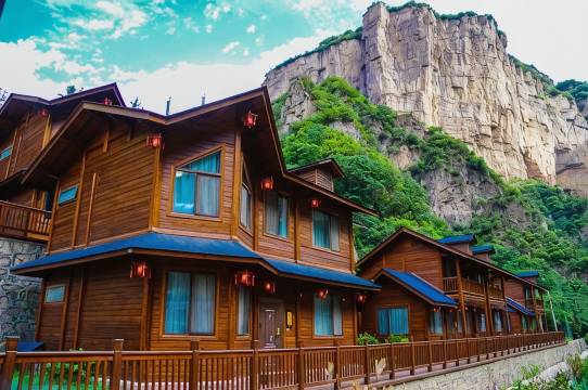 宝泉避暑山庄•瑶溪客栈(宝泉旅游区大峡谷店)