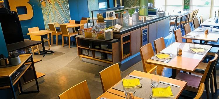 克罗伊克斯布兰丁布里特酒店(Brit Hotel Reims Croix Blandin)图片