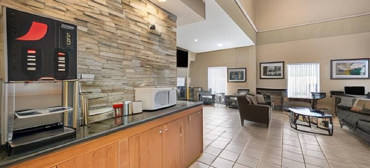 费什基尔南品质酒店及套房(靠近I-84)(Quality Inn & Suites Fishkill South Near I-84)图片