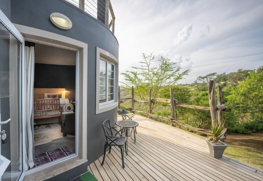 A Stone's Throw Accommodation Hotel Overview