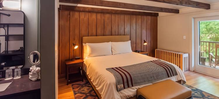历史洛基沃特斯旅馆-小型豪华酒店(Historic Rocky Waters Inn, A Small Luxury Hotel)图片