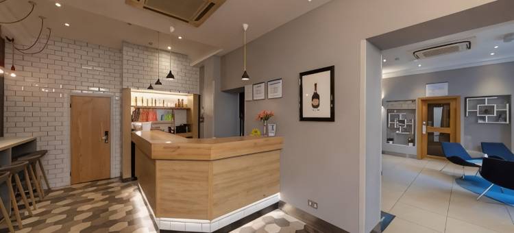 Holiday Inn Express 伦敦 - 维多利亚(Holiday Inn Express London - Victoria)图片