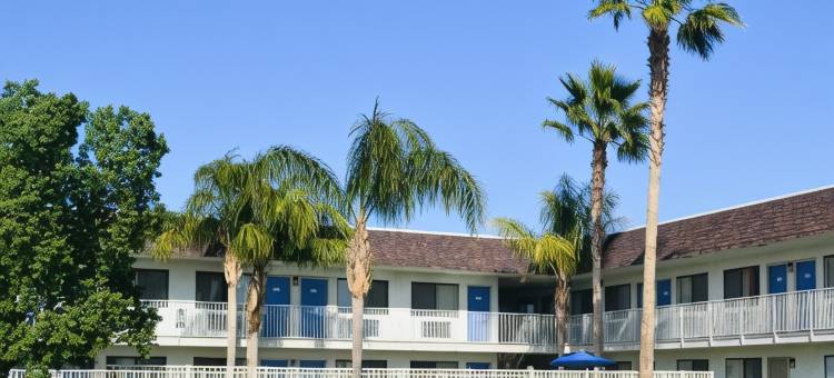 加州洛斯特希尔斯Motel 6酒店(Motel 6 Lost Hills, CA)图片
