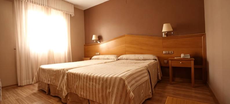 安贝尔巴萨酒店(Hotel Anabel Baza)图片