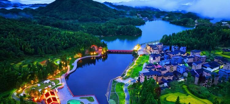 湖观山色民宿图片