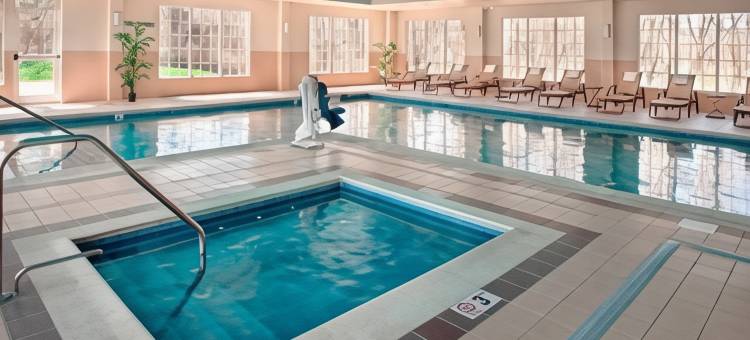 大巴灵顿莱诺克斯/伯克希尔万枫酒店及套房(Fairfield Inn & Suites Great Barrington Lenox/Berkshires)图片
