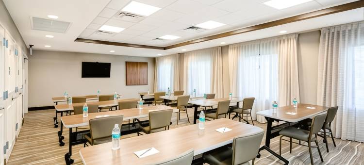 劳德代尔堡机场西Staybridge Suites(Staybridge Suites Fort Lauderdale Airport - West)图片