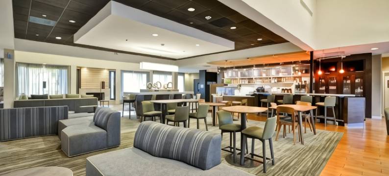 达拉斯医学/市场中心万怡酒店(Courtyard Dallas Medical/Market Center)图片