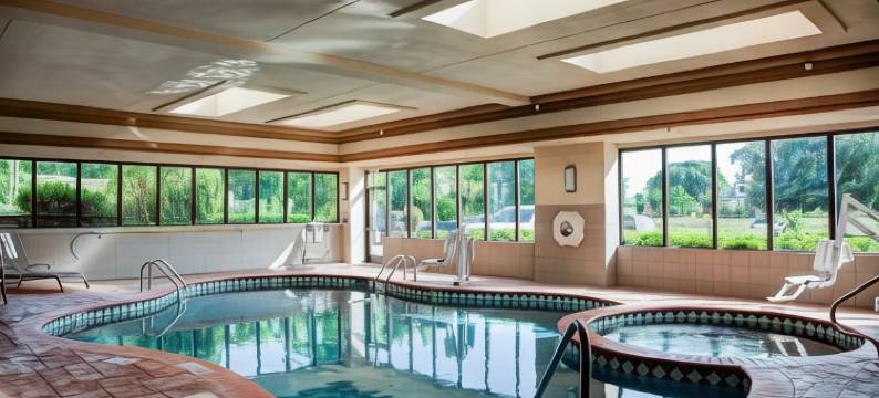 泰勒大学区乡村旅馆及套房, by Radisson(Country Inn & Suites by Radisson, Tyler University Area)图片