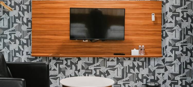 乔拉因 @ 名古屋山巴淡米特拉瑞德多兹(Chola Inn at Nagoya Hill Batam Mitra RedDoorz)图片