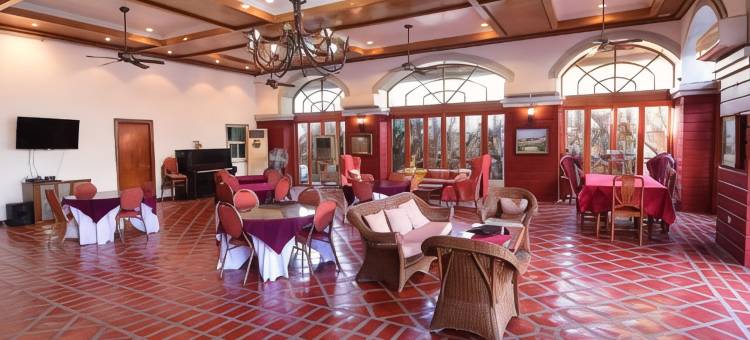 塔哈南湖景酒店(Ang Tahanan ni Aling Meding Hotel)图片