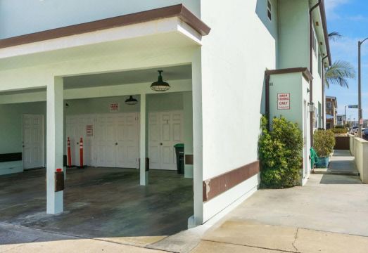 Spacious Balconies and Coastal Charm - Inviting Beach Retreat Hotel Overview