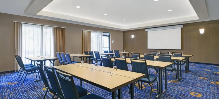 波士顿雷纳姆万怡酒店(Courtyard Boston Raynham)图片