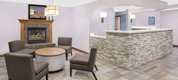 埃姆斯温德姆麦客达套房酒店(Microtel Inn & Suites by Wyndham Ames)图片