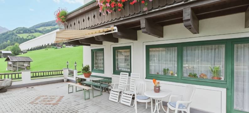 萨尔茨堡带露台和乡村景观的高档公寓(Upscale Apartment in Salzburg with Terrace and Country Views)图片