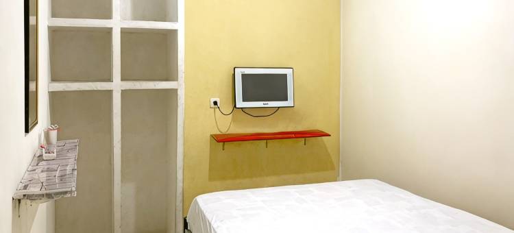 贾蒂桑普尔纳背包客民宿-红门合作伙伴(Backpacker Homestay Jatisampurna Redpartner)图片