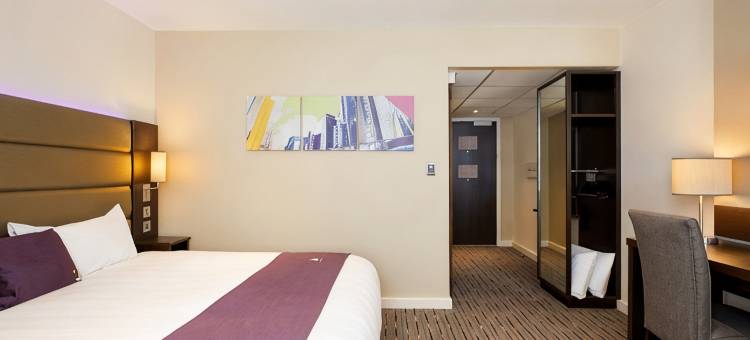 斯特拉特福埃文河中心普瑞米尔酒店(Premier Inn Stratford-Upon-Avon Central)图片