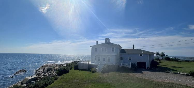 迷人的海滨度假屋，让时光慢下来，创造回忆。(Charming oceanfront retreat, where time slows down and memories are made.)图片