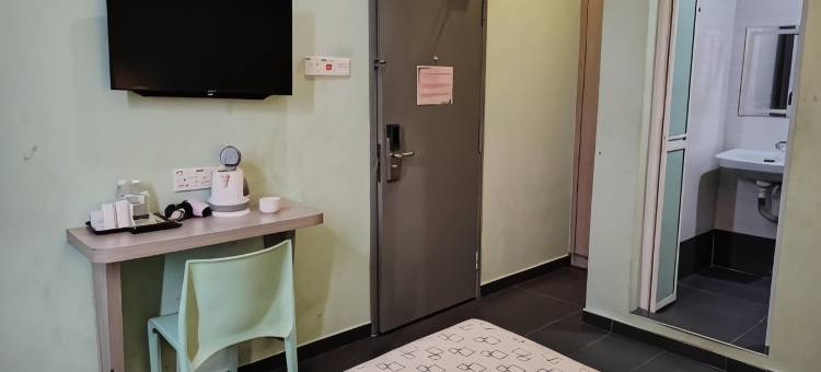 武吉英达Kozi酒店by Ardens(Kozi Hotel by Ardens - Taman Bukit Indah)图片