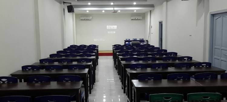 彭吉那潘塞姆佛尼旅馆(Penginapan Symfoni House)图片