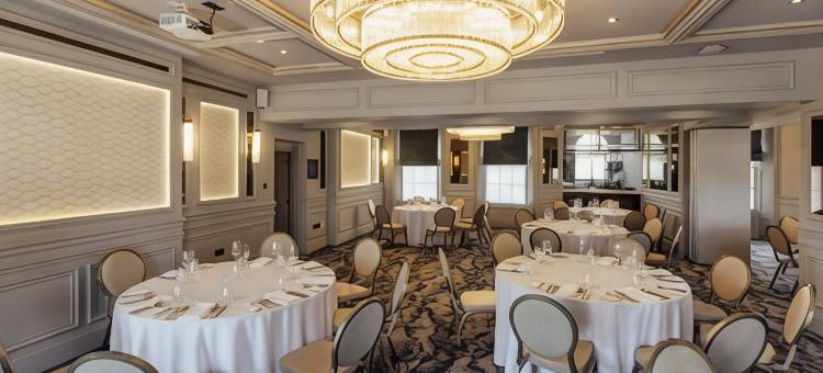 多佛尔滨海希尔顿启缤精选酒店及水疗中心(Dover Marina Hotel & Spa, Tapestry Collection by Hilton)图片