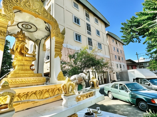 纳卡普莱斯公寓