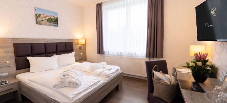 伯恩斯坦艾凯米德度假村(Bernstein Acamed Resort)图片