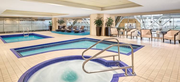 温哥华机场航站楼费尔蒙酒店(Fairmont Vancouver Airport)图片