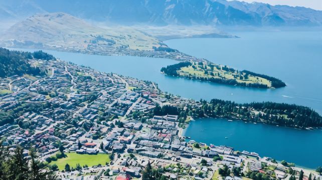 <8日>【冰川雪山 国家公园】南岛8日环线·库克山+蒂卡波湖+瓦纳卡湖网红树+福克斯冰川+企鹅归巢、畅享黑金鲍+峡湾龙虾+三文鱼刺身、可选米尔福德峡湾游轮