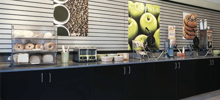 费尔菲尔德纳帕谷拉昆塔温德姆套房酒店(La Quinta Inn & Suites by Wyndham Fairfield - Napa Valley)图片