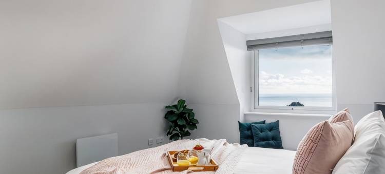 豪华双卧顶层公寓，海景, 健身房 & 停车位(Luxury Penthouse 2-Bed Apt w/ Sea View, Gym & PKG)图片